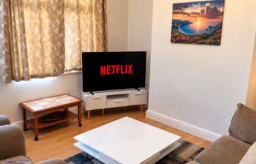 3-Bedroom Leeds House for Contractors & Families