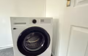 Huddersfield Serviced House for Families & Contractors