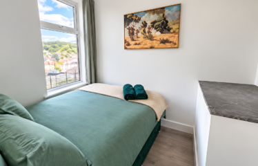 Luxury 3-Bedroom Dewsbury Accommodation